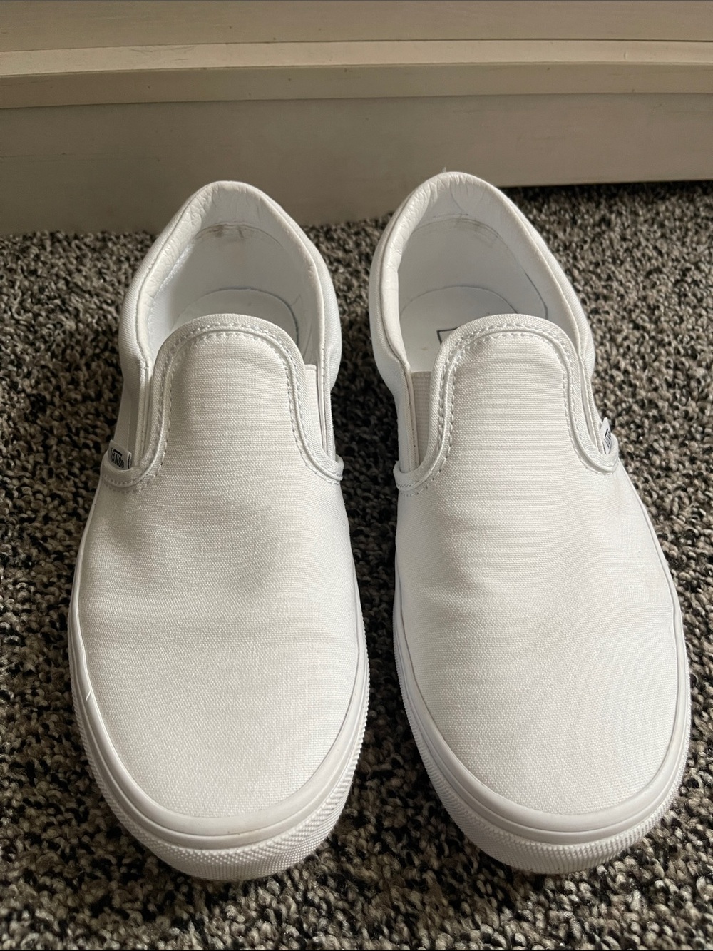 Vans - Picture 2 of 7